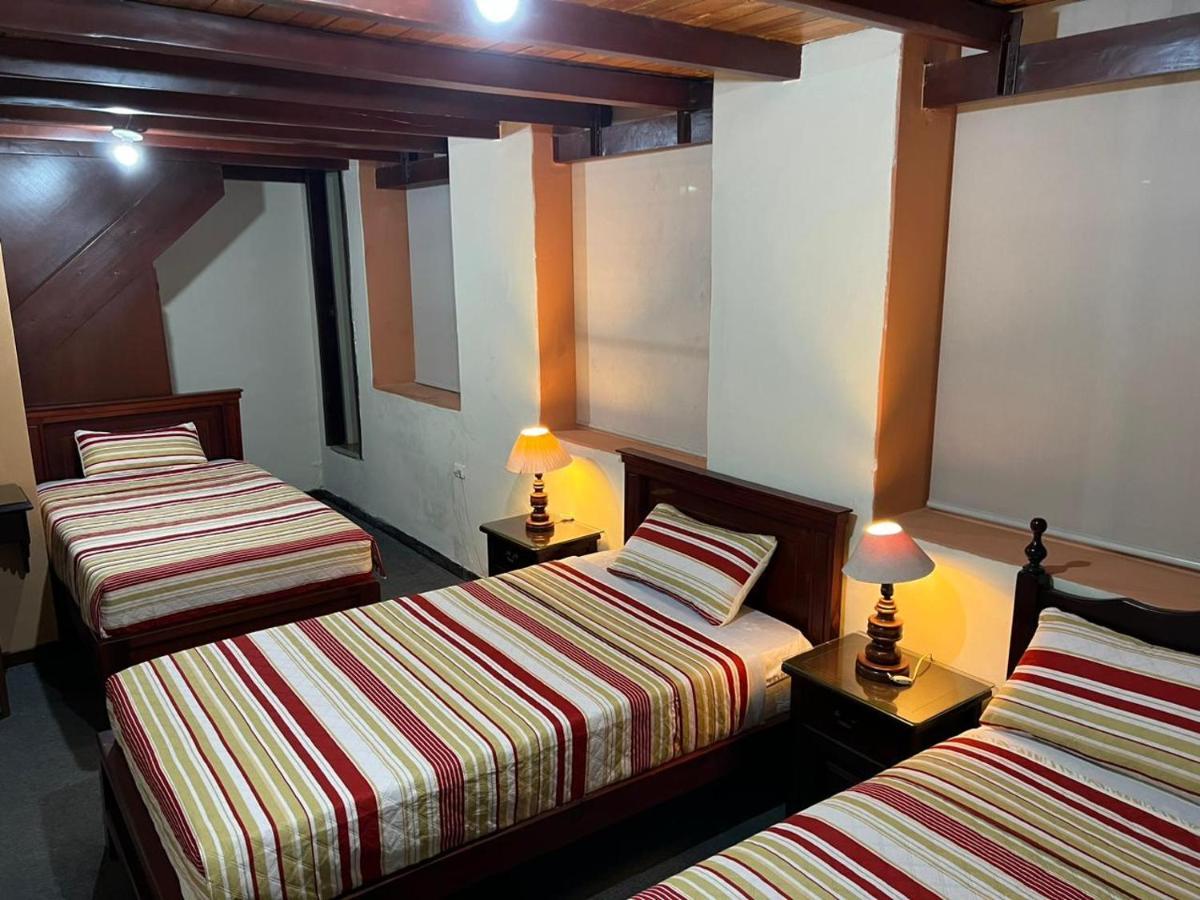Hostal Victoria 키토 외부 사진