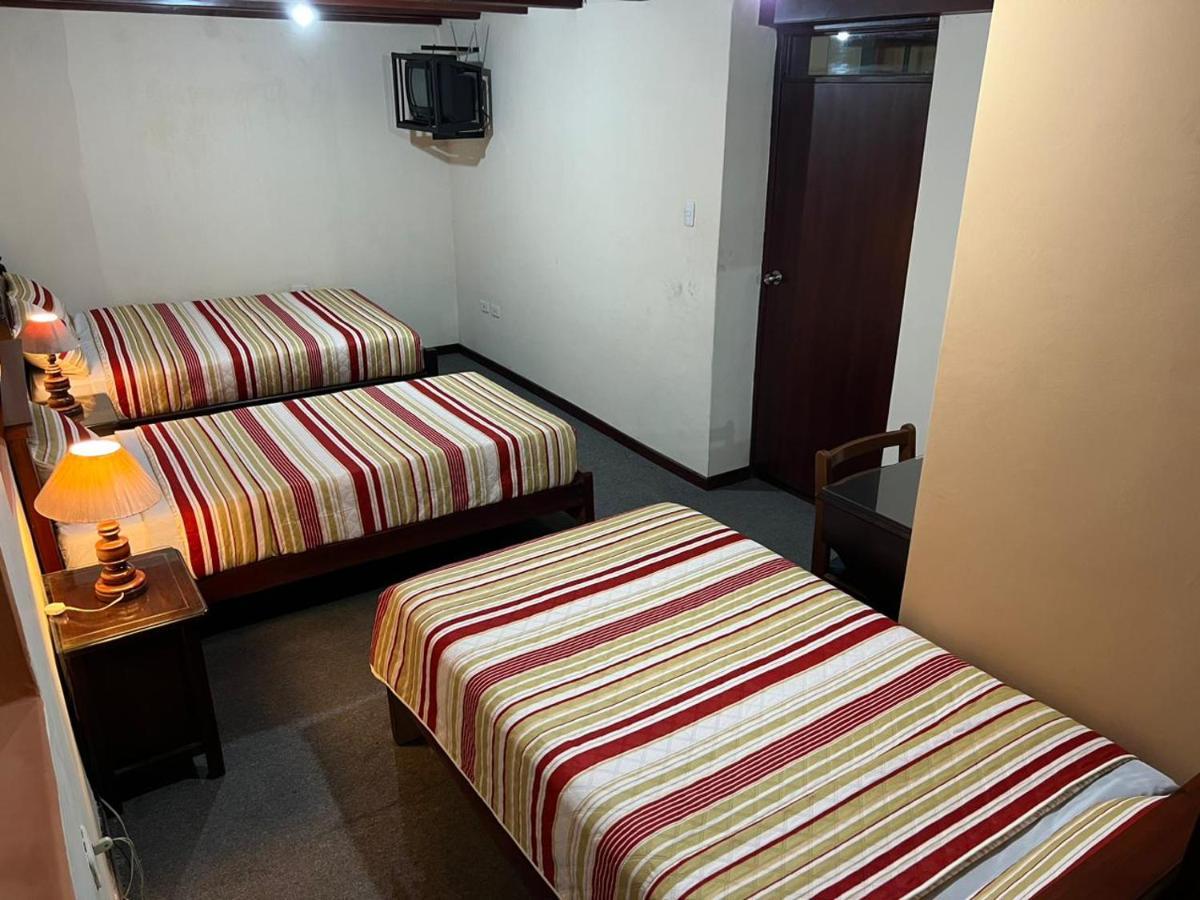 Hostal Victoria 키토 외부 사진