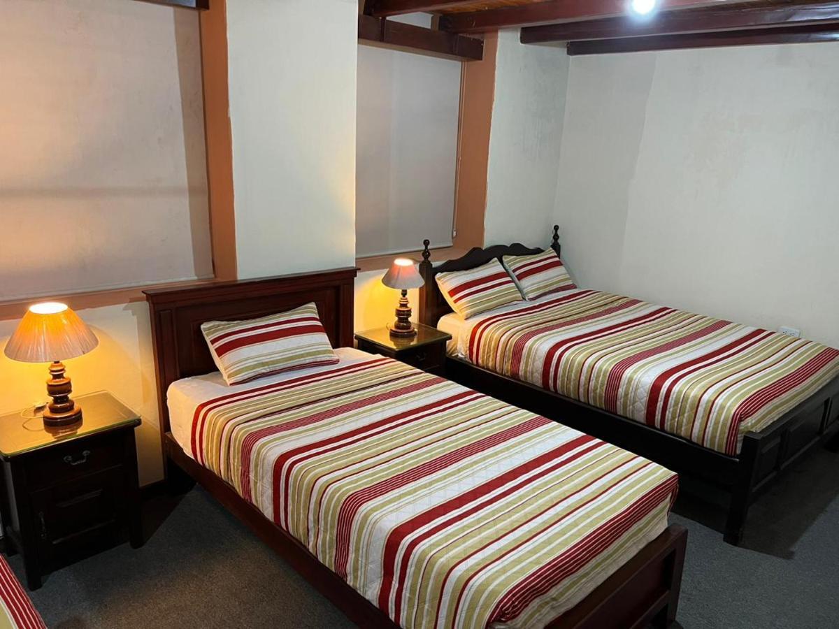 Hostal Victoria 키토 외부 사진