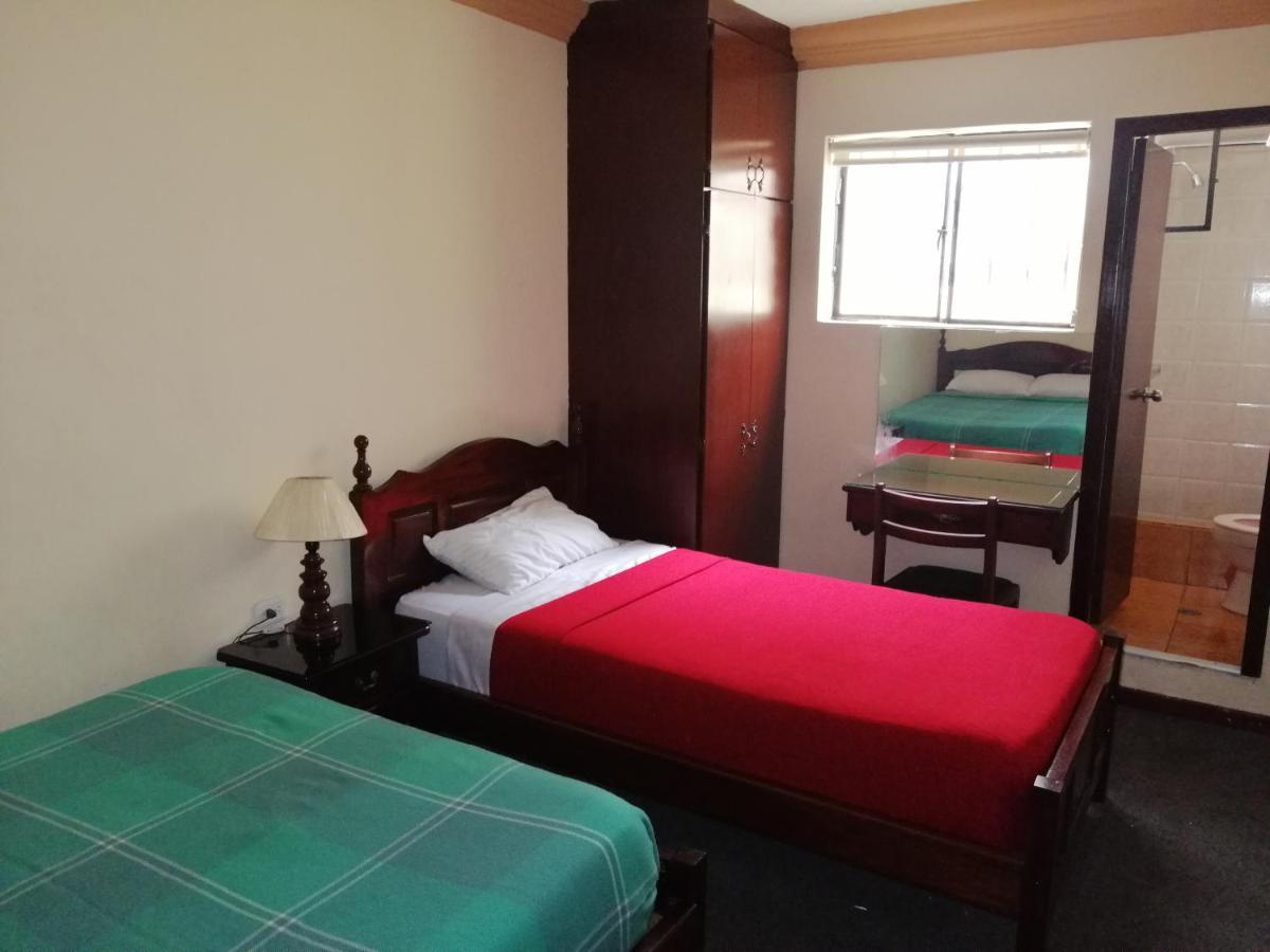 Hostal Victoria 키토 외부 사진