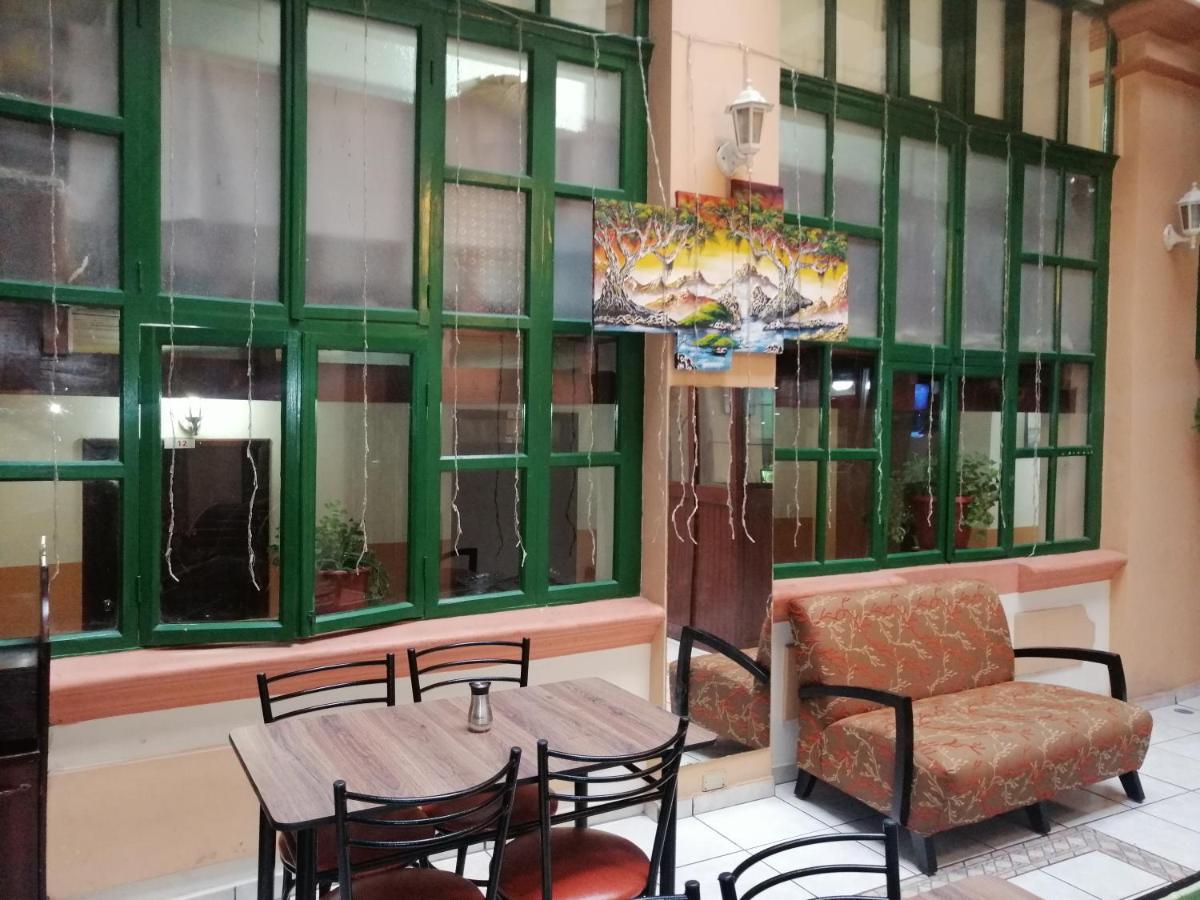 Hostal Victoria 키토 외부 사진