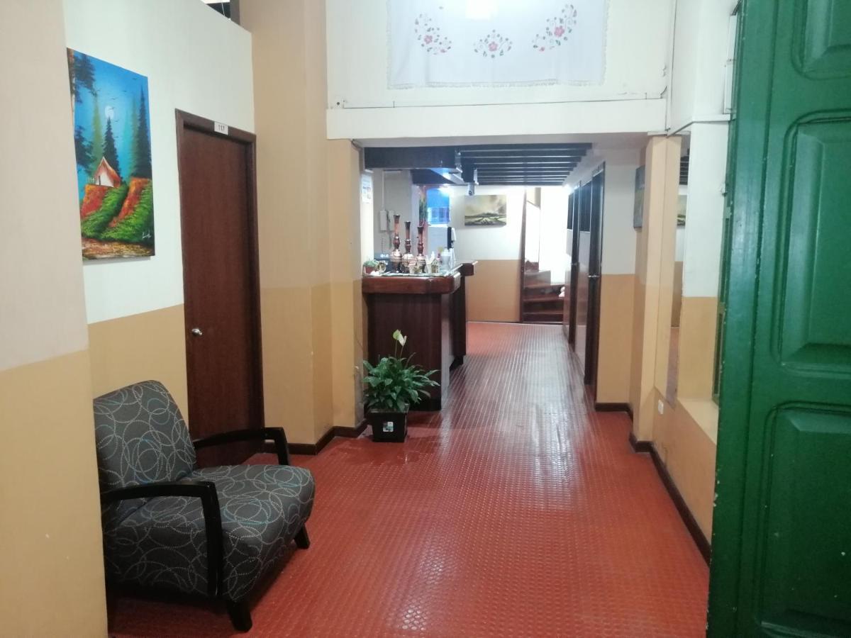 Hostal Victoria 키토 외부 사진